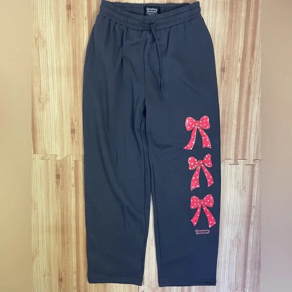 NWT Strawberry Shortcake Dark Grey 2 Piece Sweatsuit TikTok Famous/Viral Trend - Picture 5 of 12